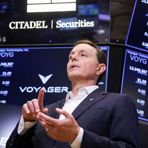 国际空间站2030年退役,商业空间站大战:为何巨头们争相押注这片“太空房地产”?