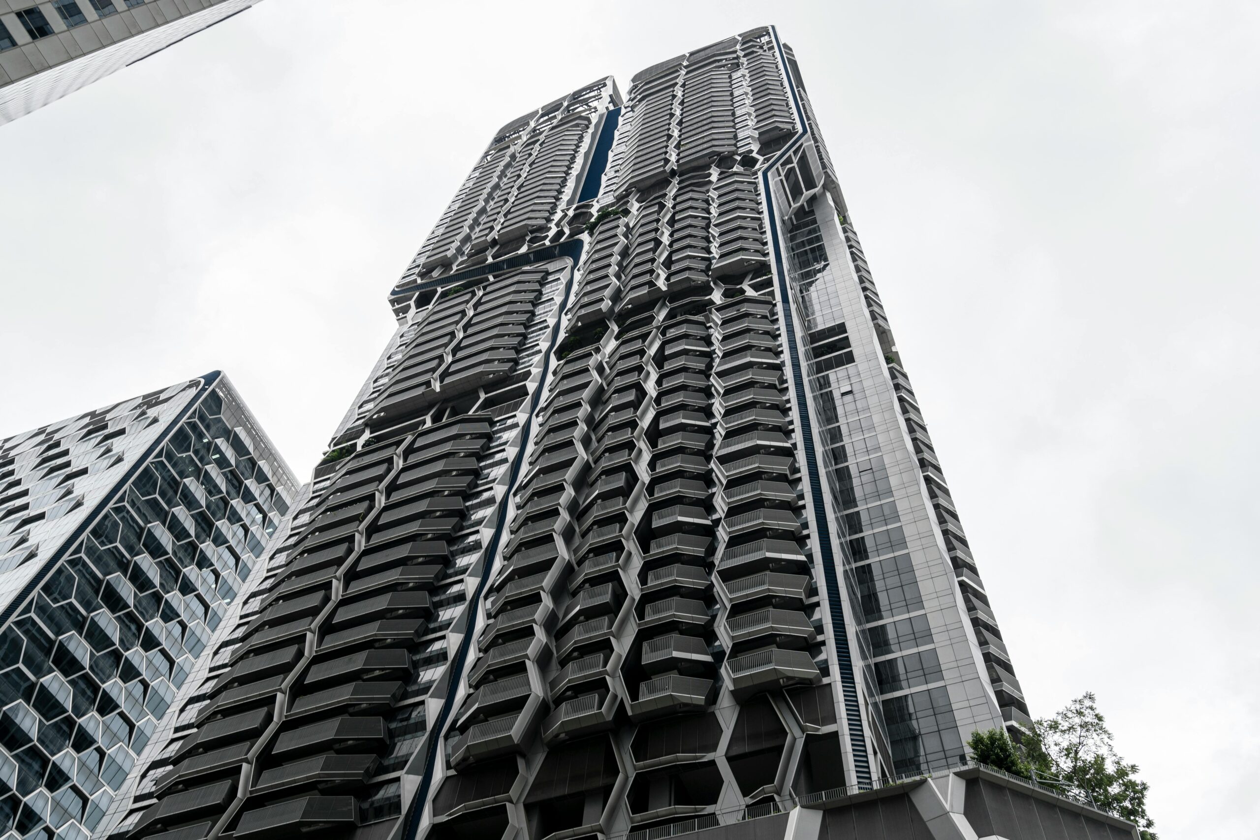 从马来西亚解禁Grok看全球AI监管困局:安全与创新的钢丝如何走?