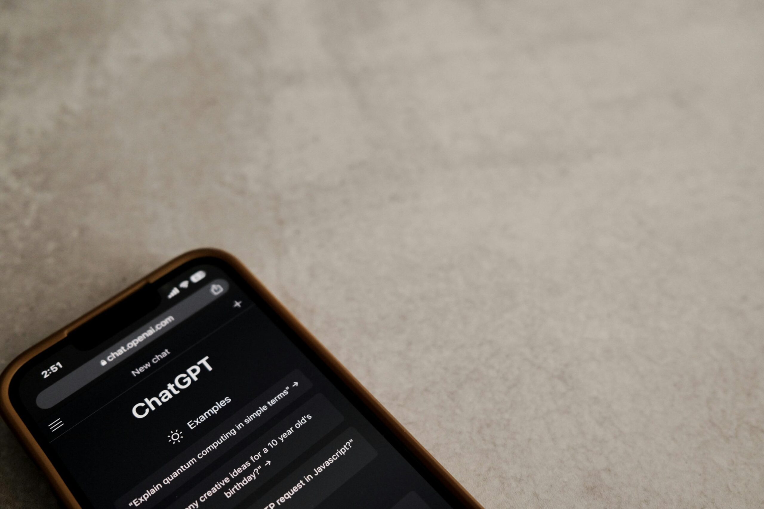 Steam新规引爆行业地震：当AI渗透游戏创作，我们到底该“披露”什么？