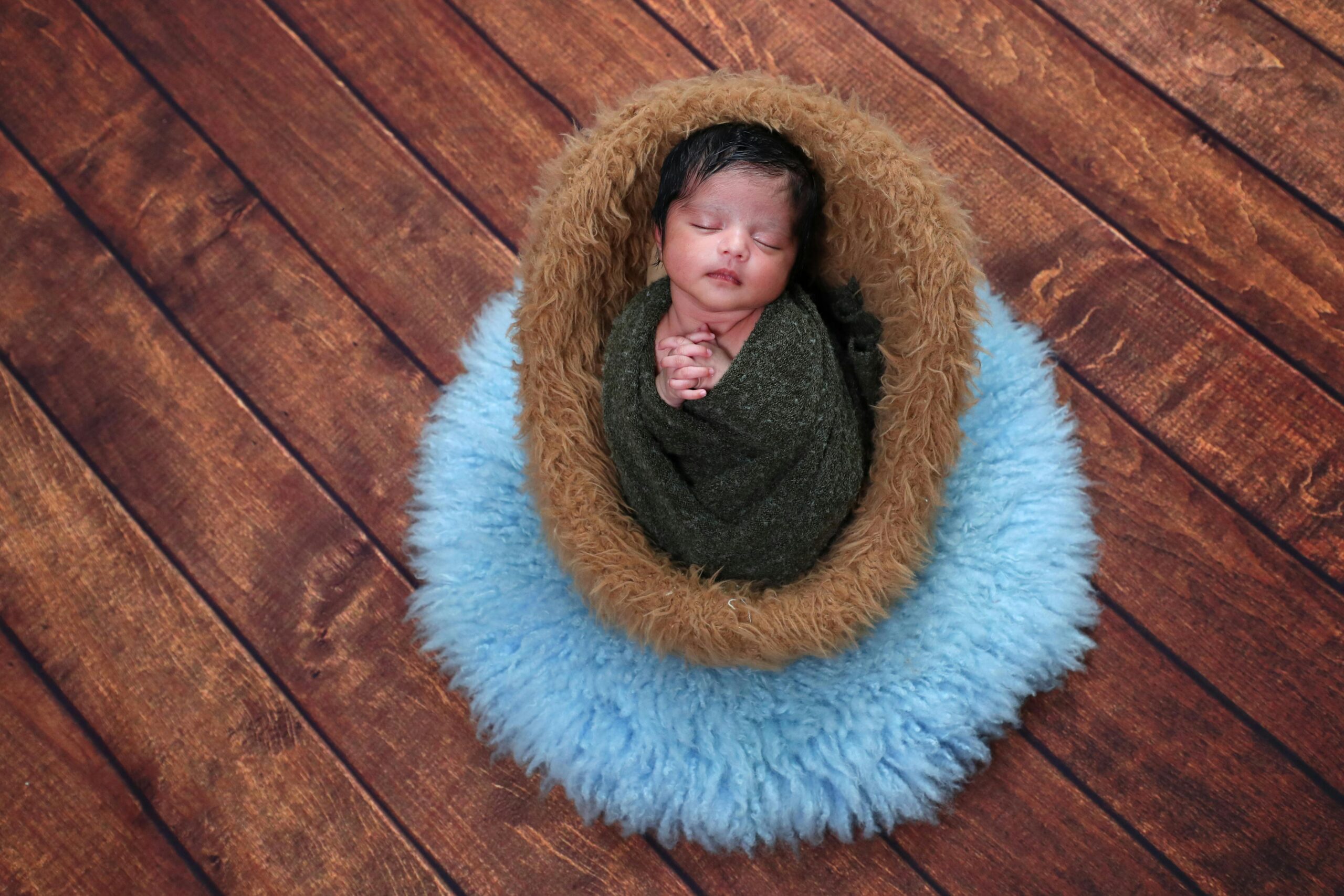 10天耗尽一年“碳配额”：顶级富豪的奢侈排放，正在透支谁的未来？