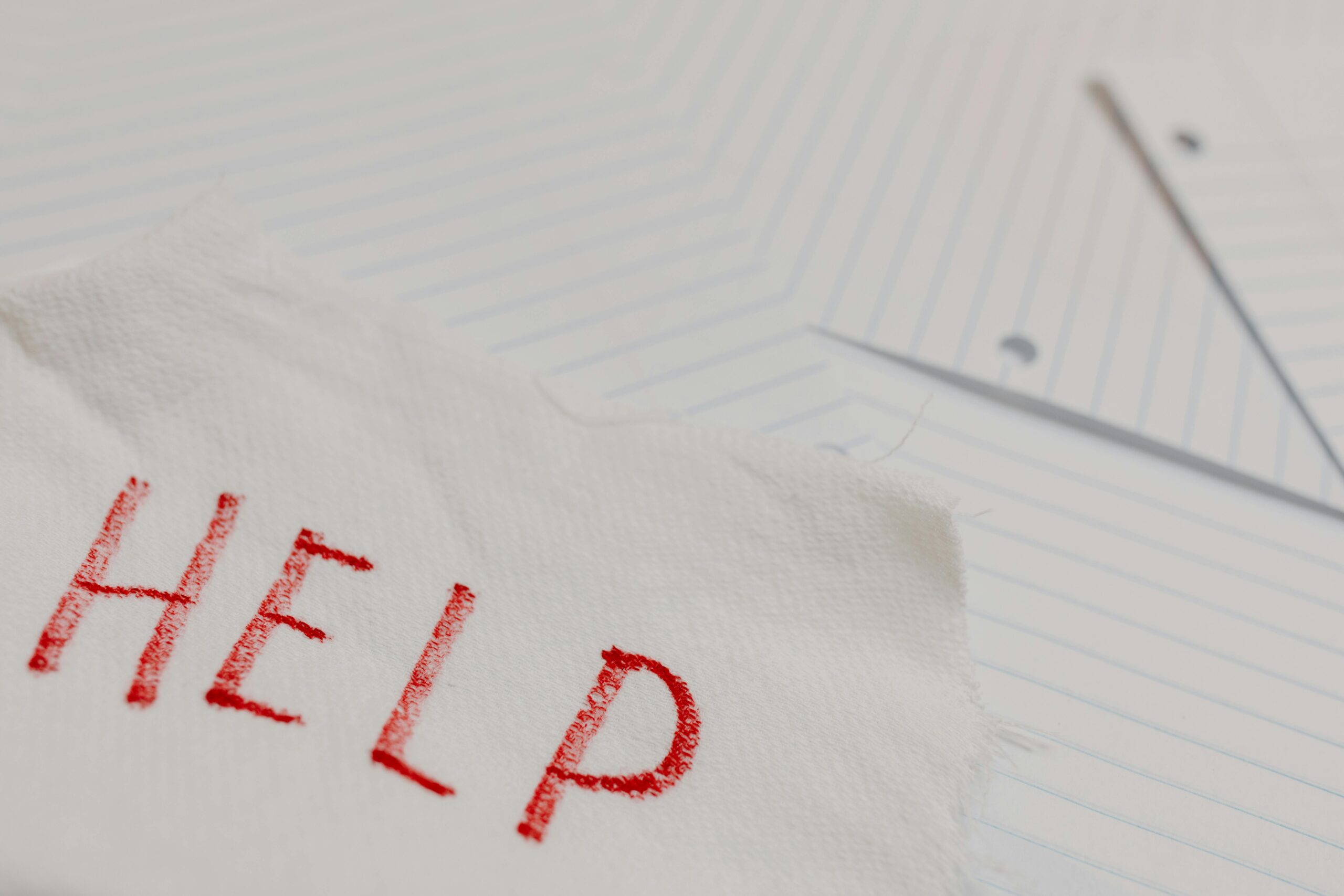 79岁传奇归来！丽莎·明尼利用AI发布13年首支新曲，是艺术革命还是时代悲歌？