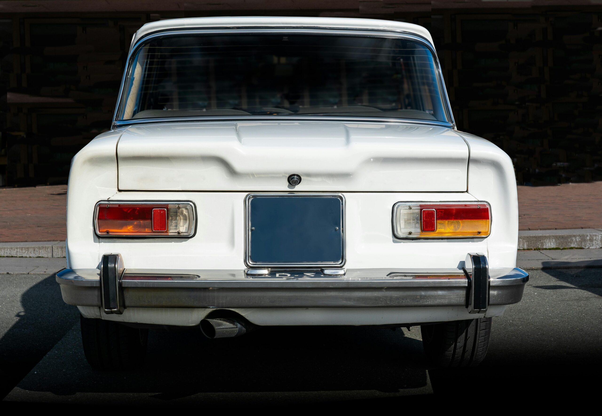 从“加密碗”到“独苗”广告：一场价值数亿美元的狂热如何急速退潮？