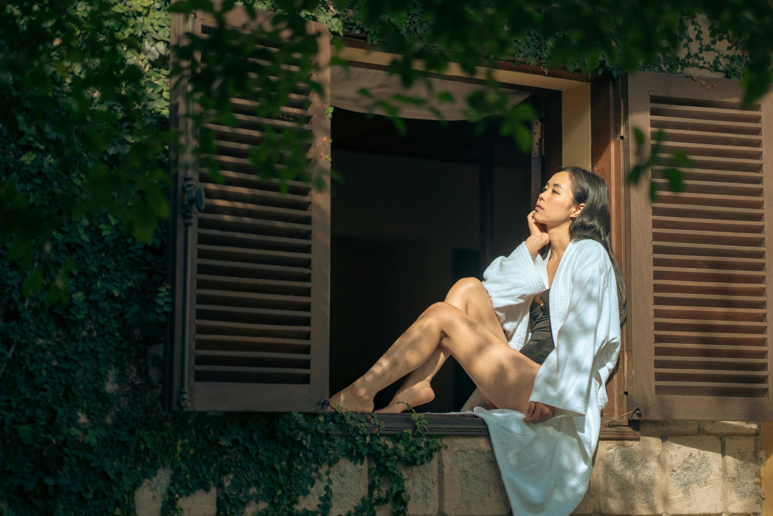 Meta眼镜背后：数千肯尼亚人正在凝视你的私密时刻，AI神话如何破灭？