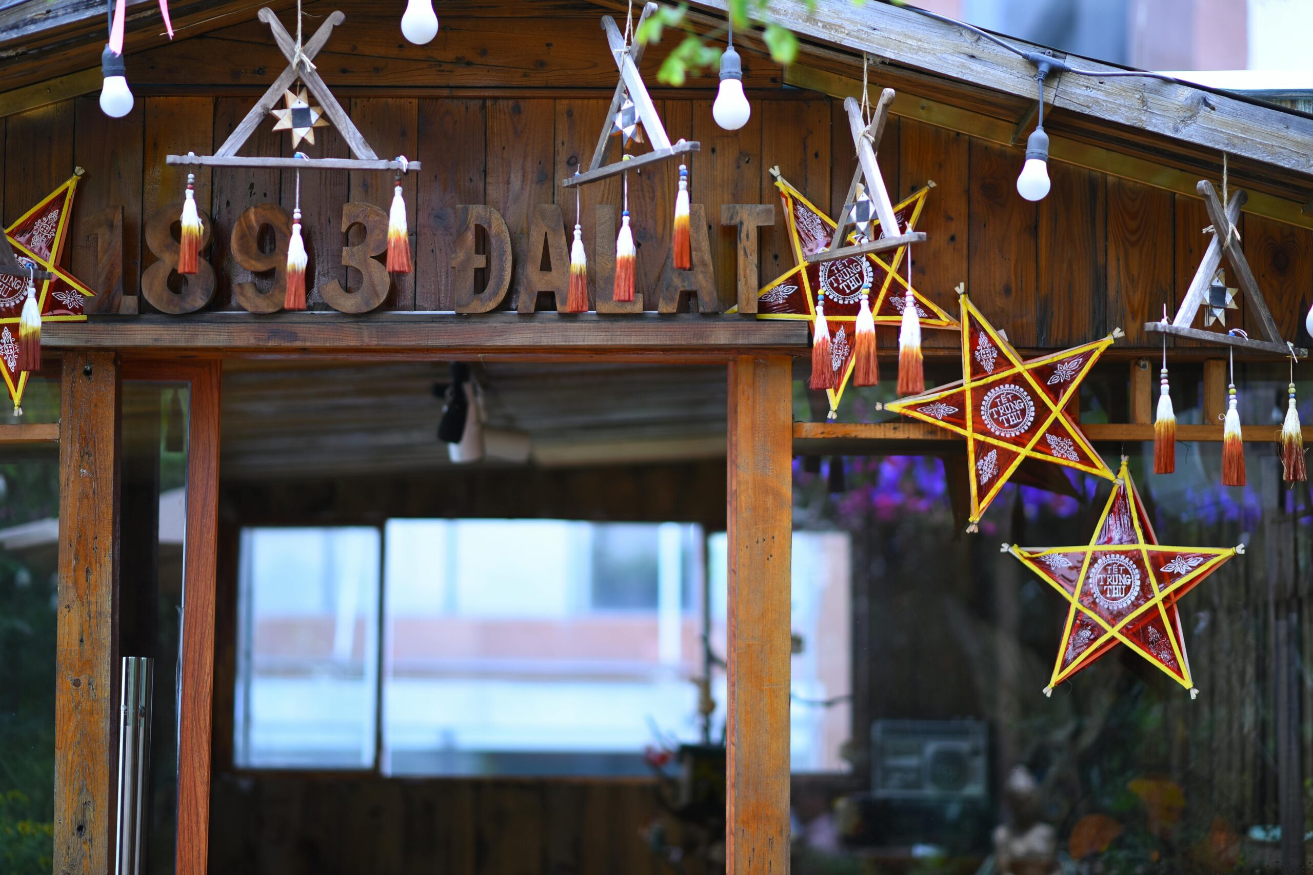 50美元神器还是“鉴宝”玩具?我们实测了这款能验卡带的Game Boy配件,结果有点意外