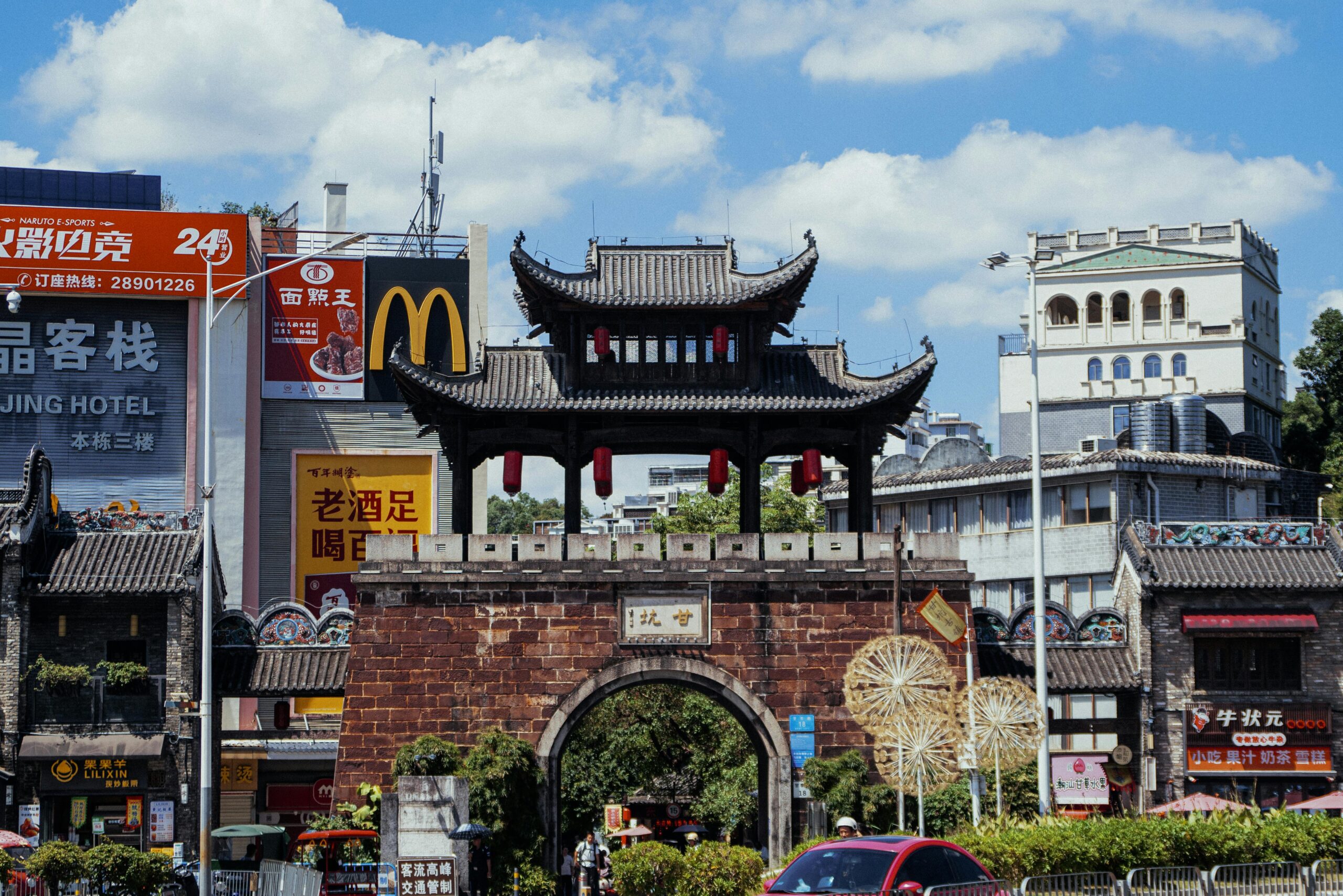 当AI开始“笨拙”地替你点外卖：Gemini任务自动化背后的革命与局限