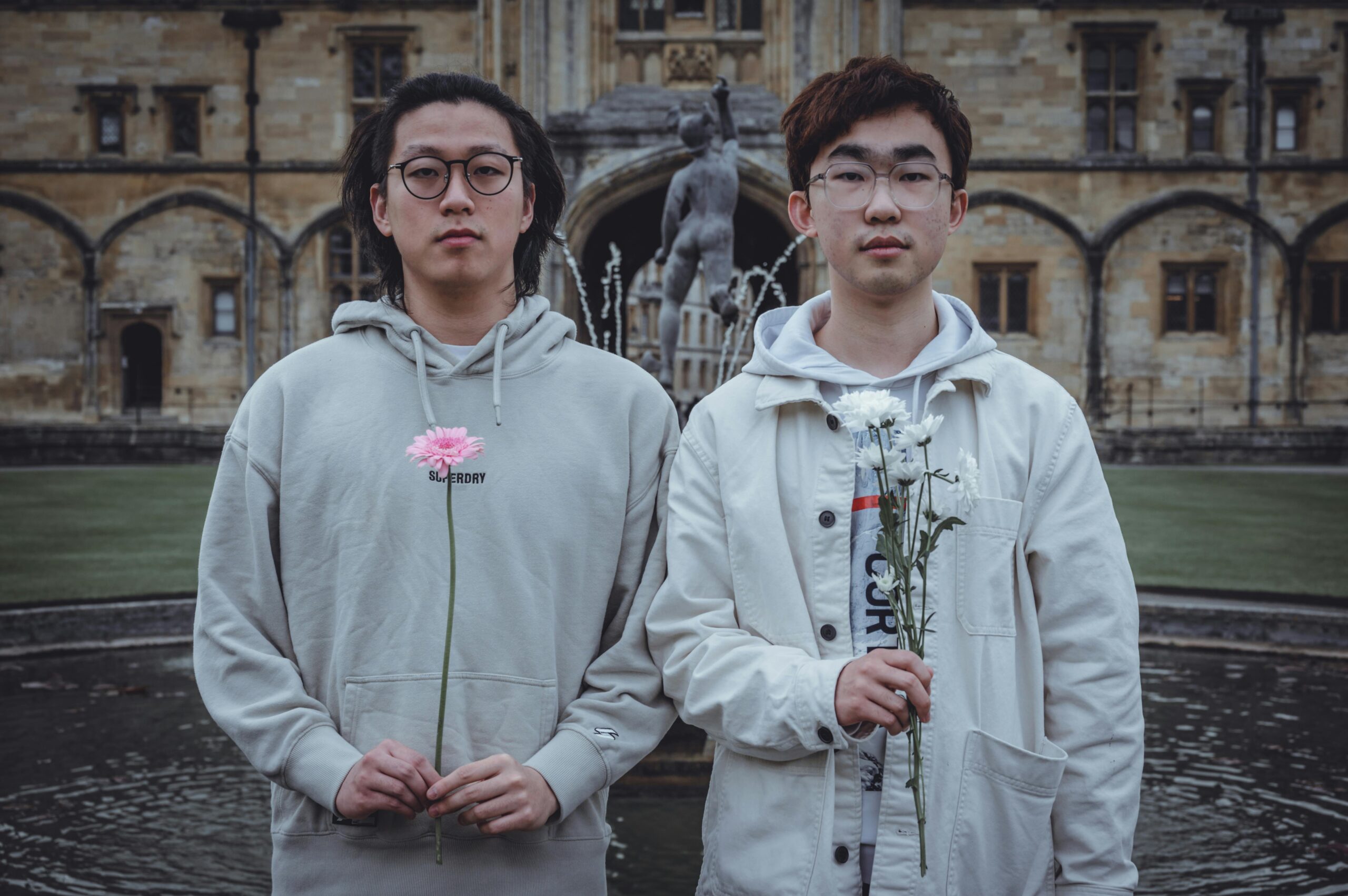 英国近半企业遭遇AI人才荒：当技术狂奔遇上人力断崖，谁在拖慢数字化未来？