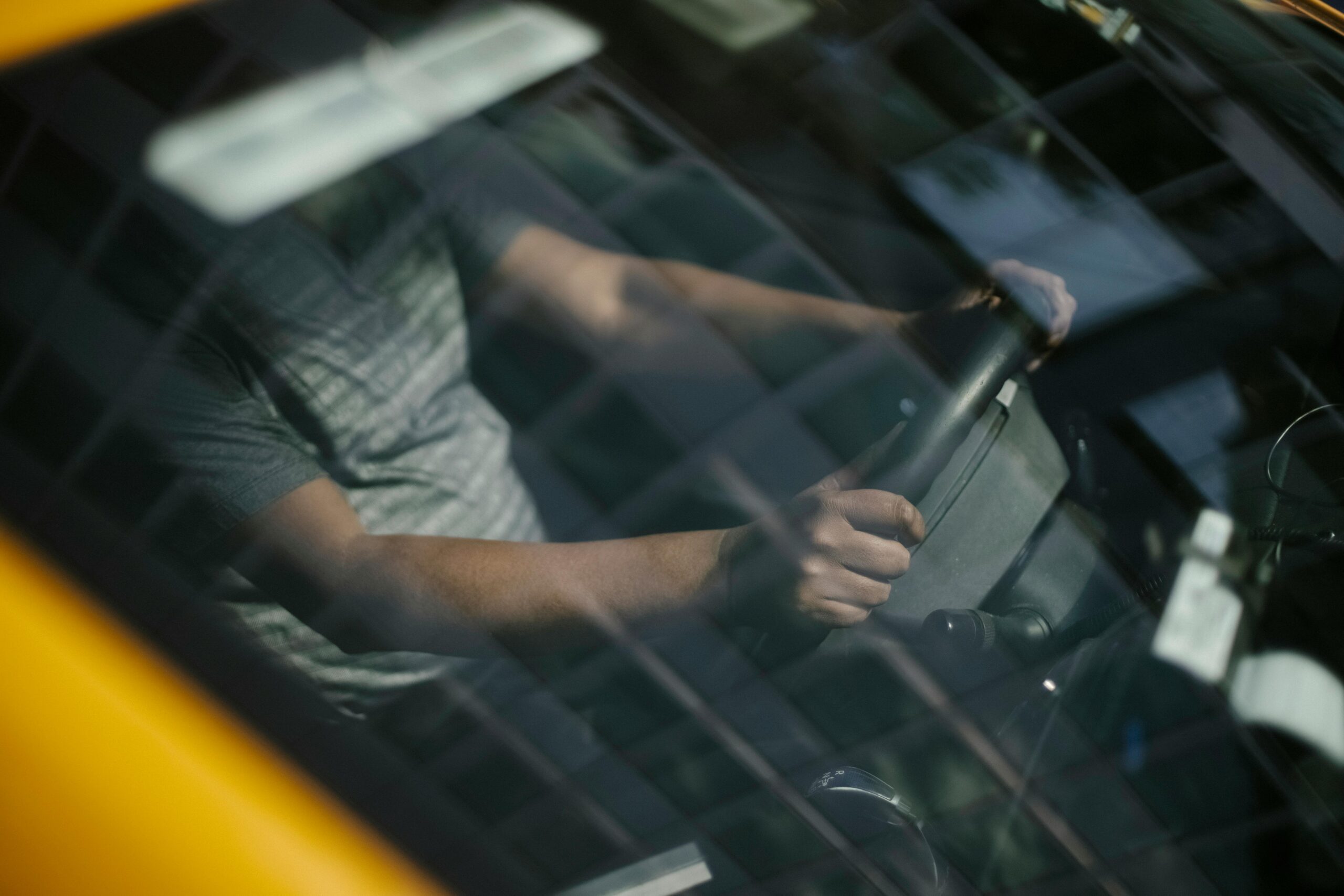 英国“两周规定”生效，残障人士出行陷困境：福利保障为何成了剥夺工具？
