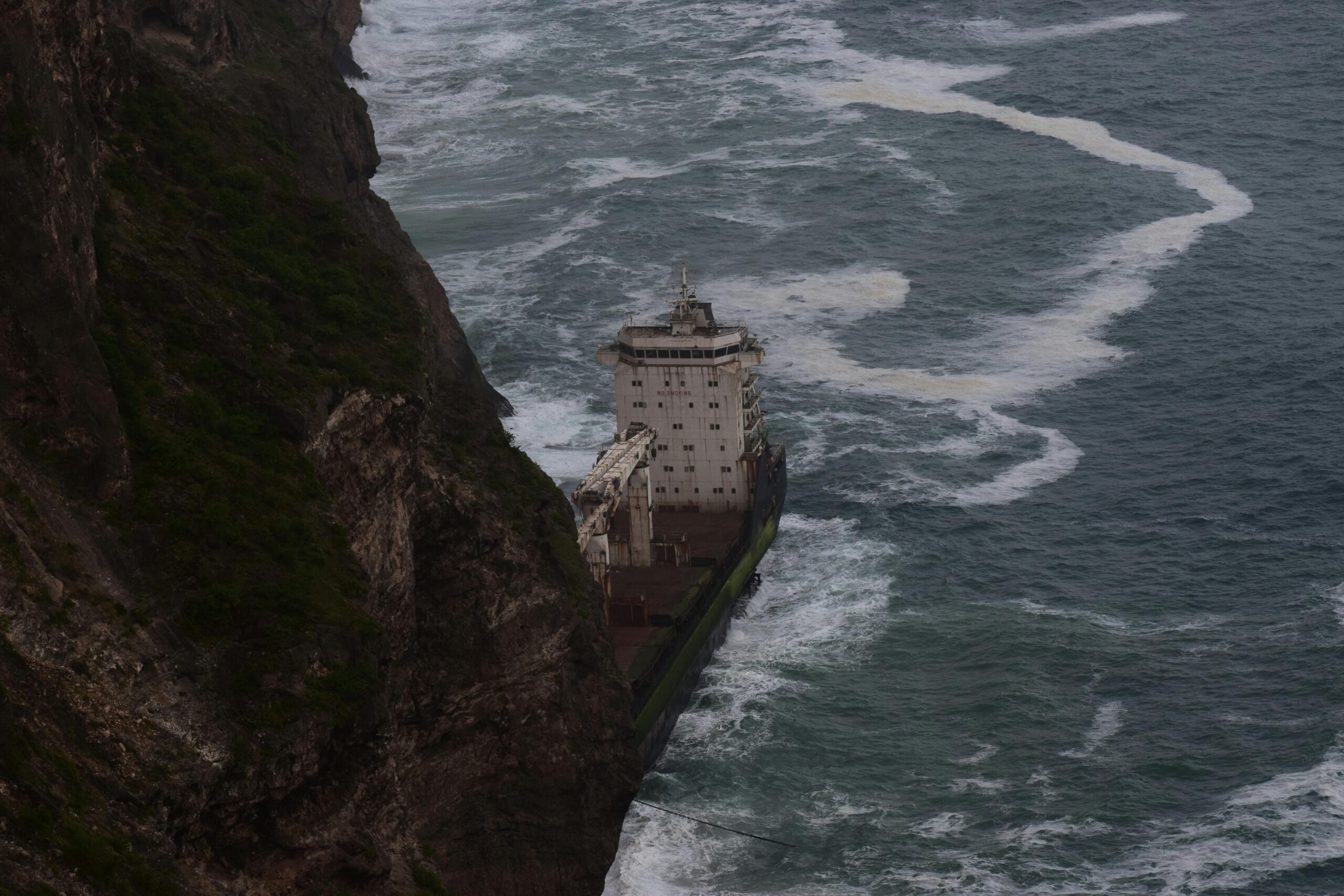 索马里海盗卷土重来:一周四起劫持事件背后的全球航运暗流