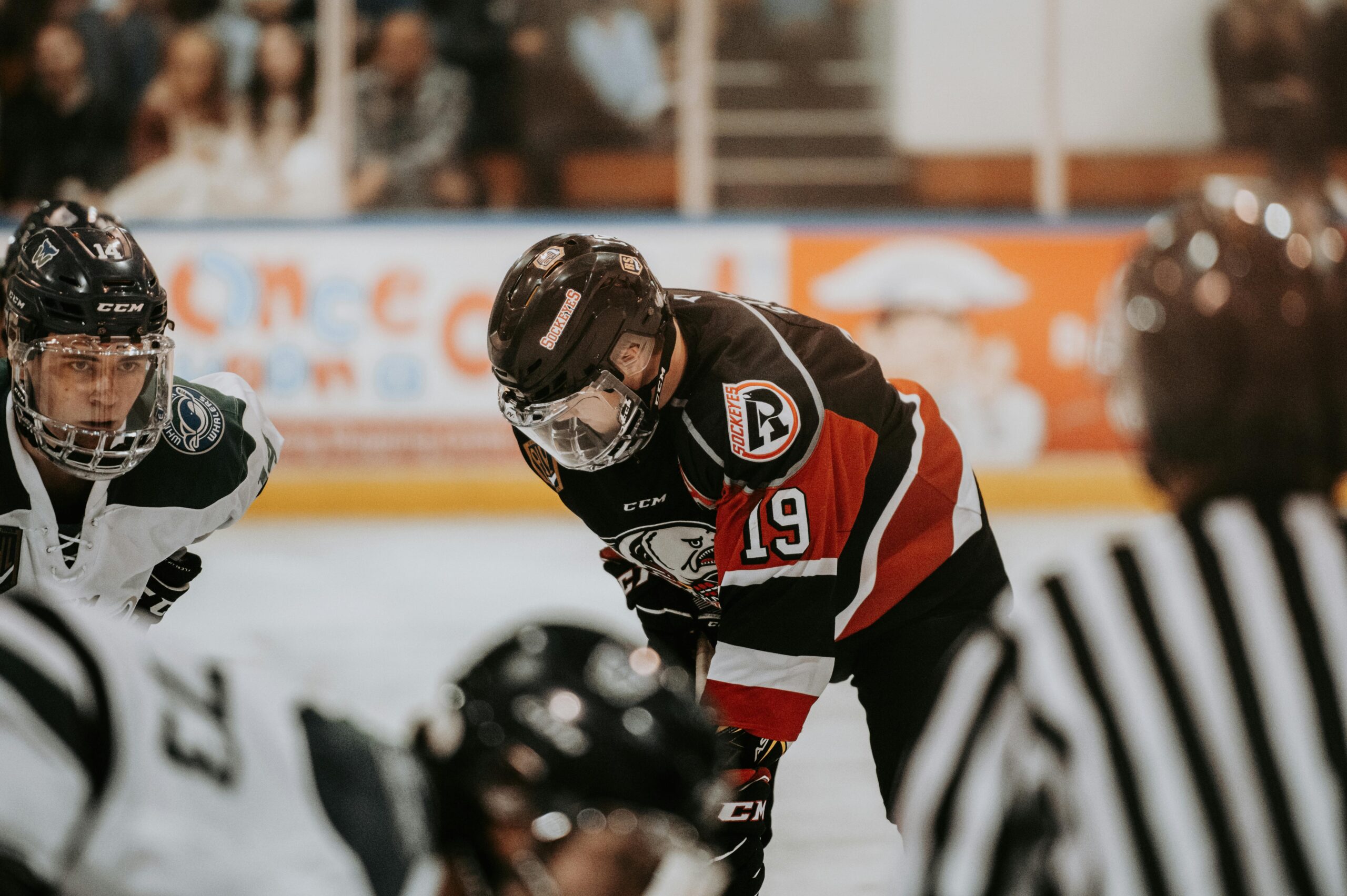 争议进球引爆冰球界：NHL为何迟迟不引入门线技术？