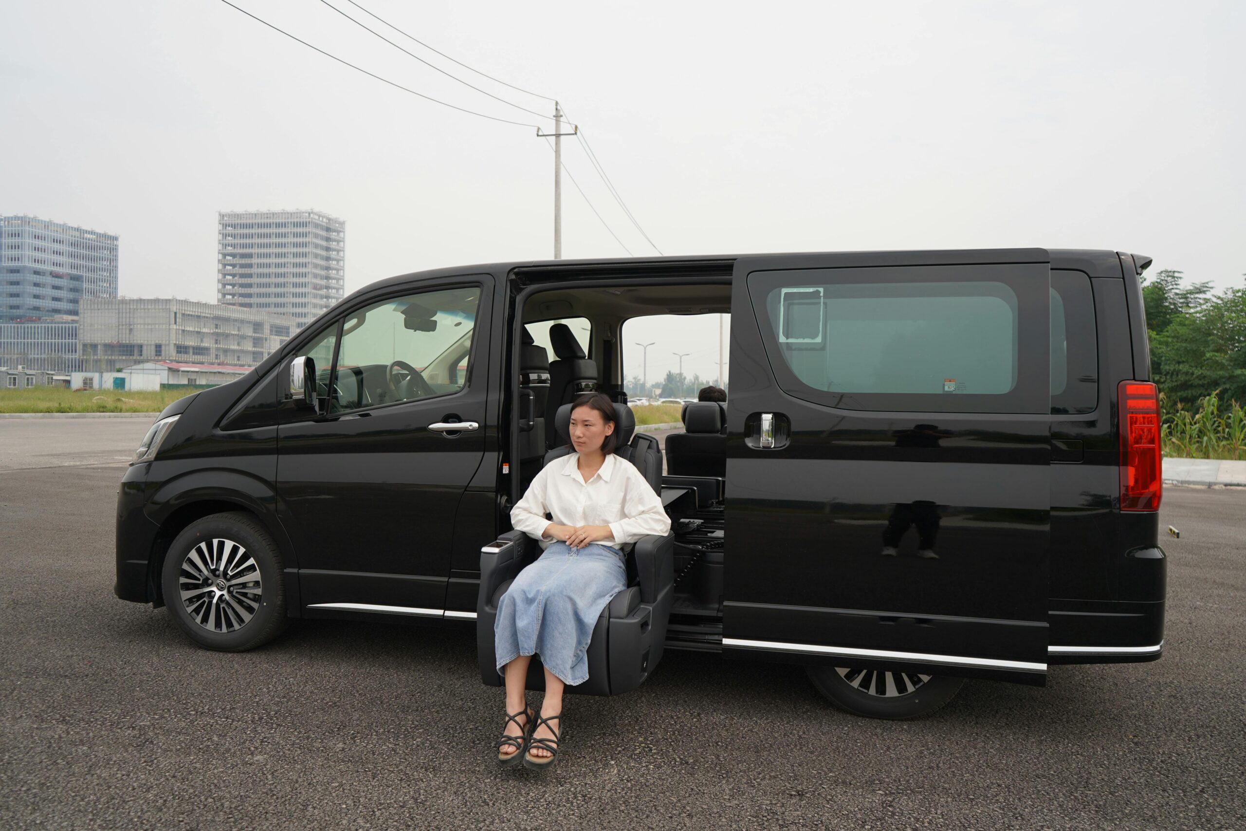 30万辆车已搭载,年增百万目标背后:中国自动驾驶的“元戎启行”时刻
