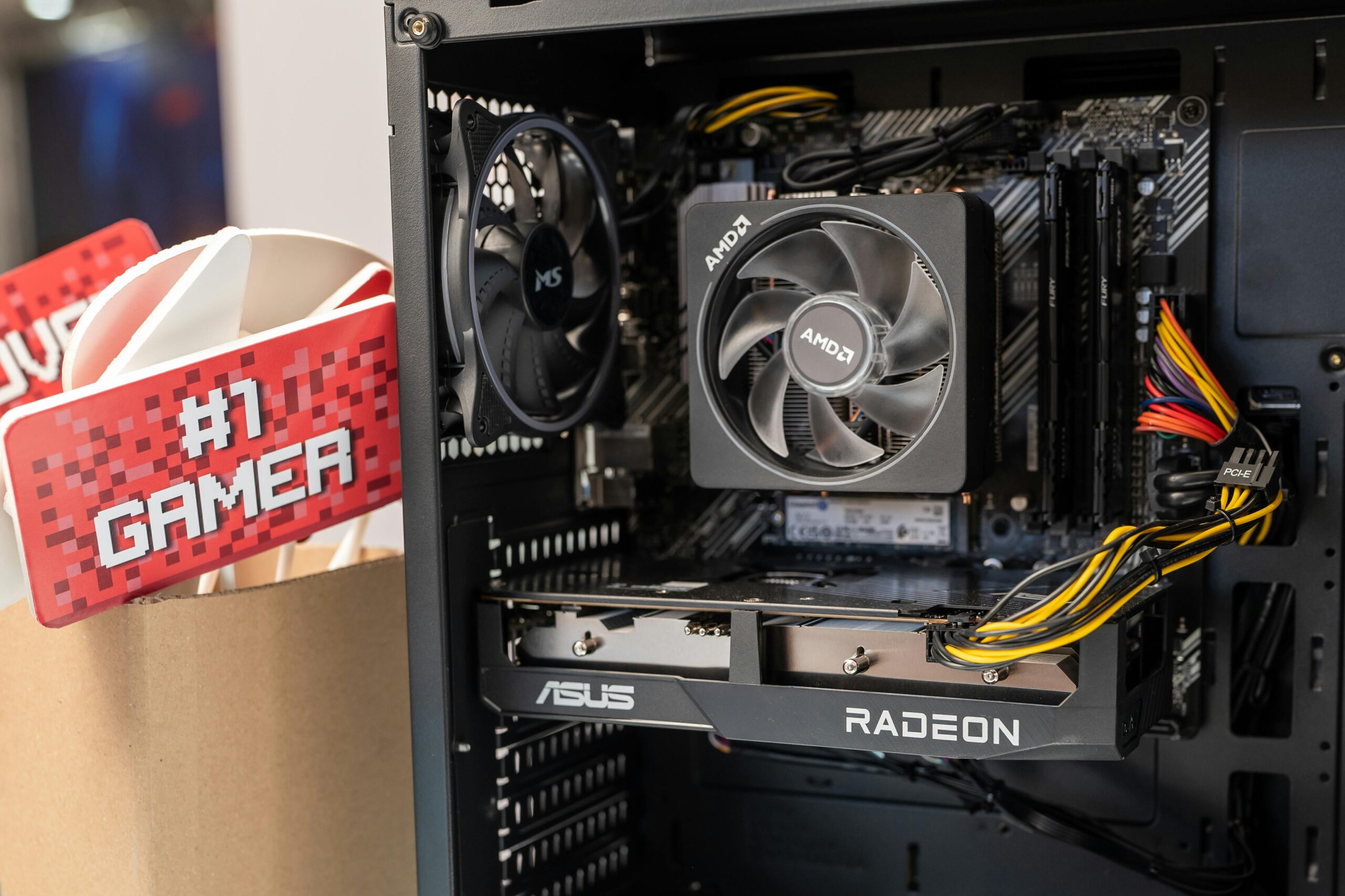 AMD EXPO 1.2即将上线,但真正性能红利要等Zen 6:内存超频技术的“鸡肋”与“未来”