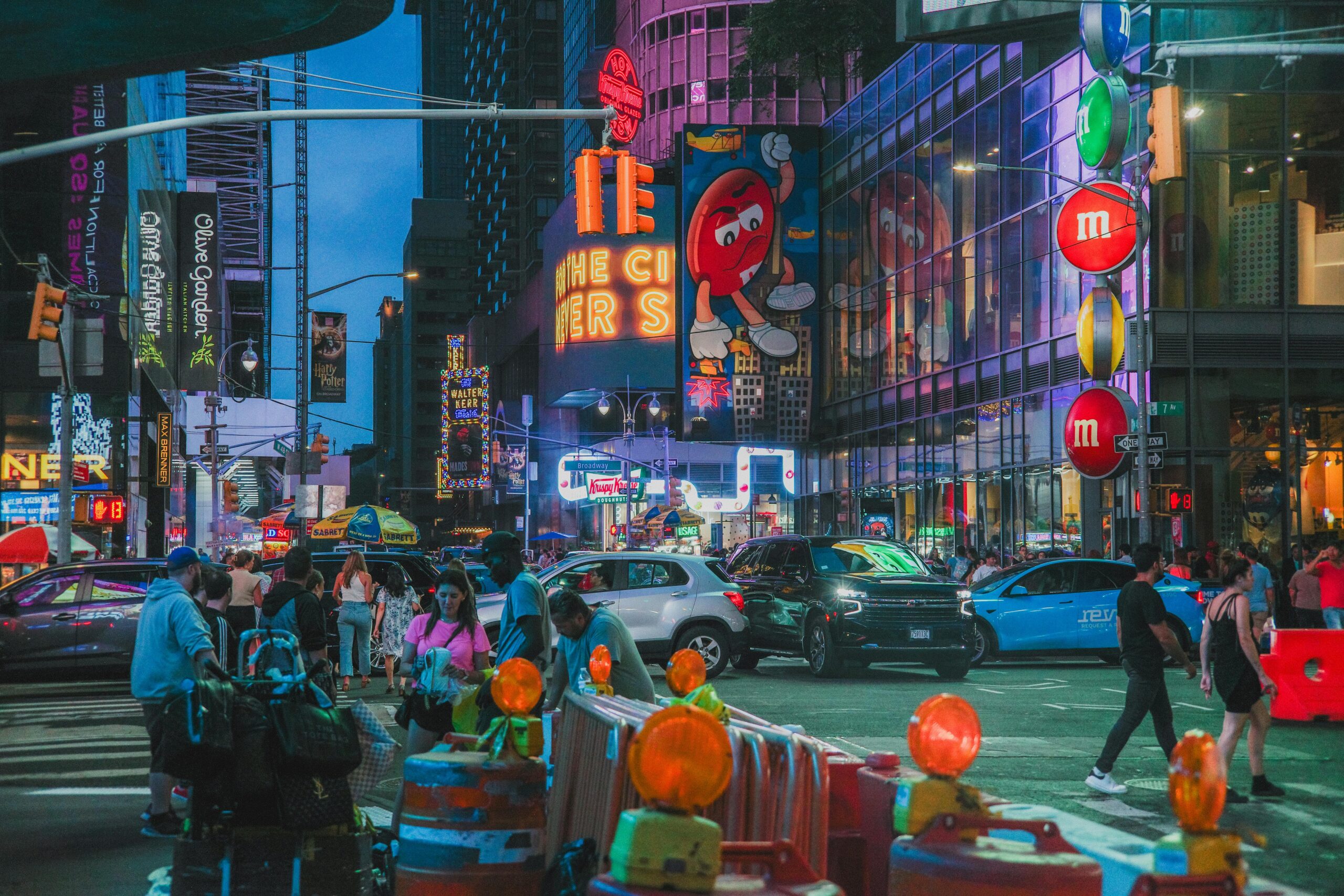 欧洲先于美国批准Moderna组合mRNA疫苗：一场监管竞赛背后的深层逻辑