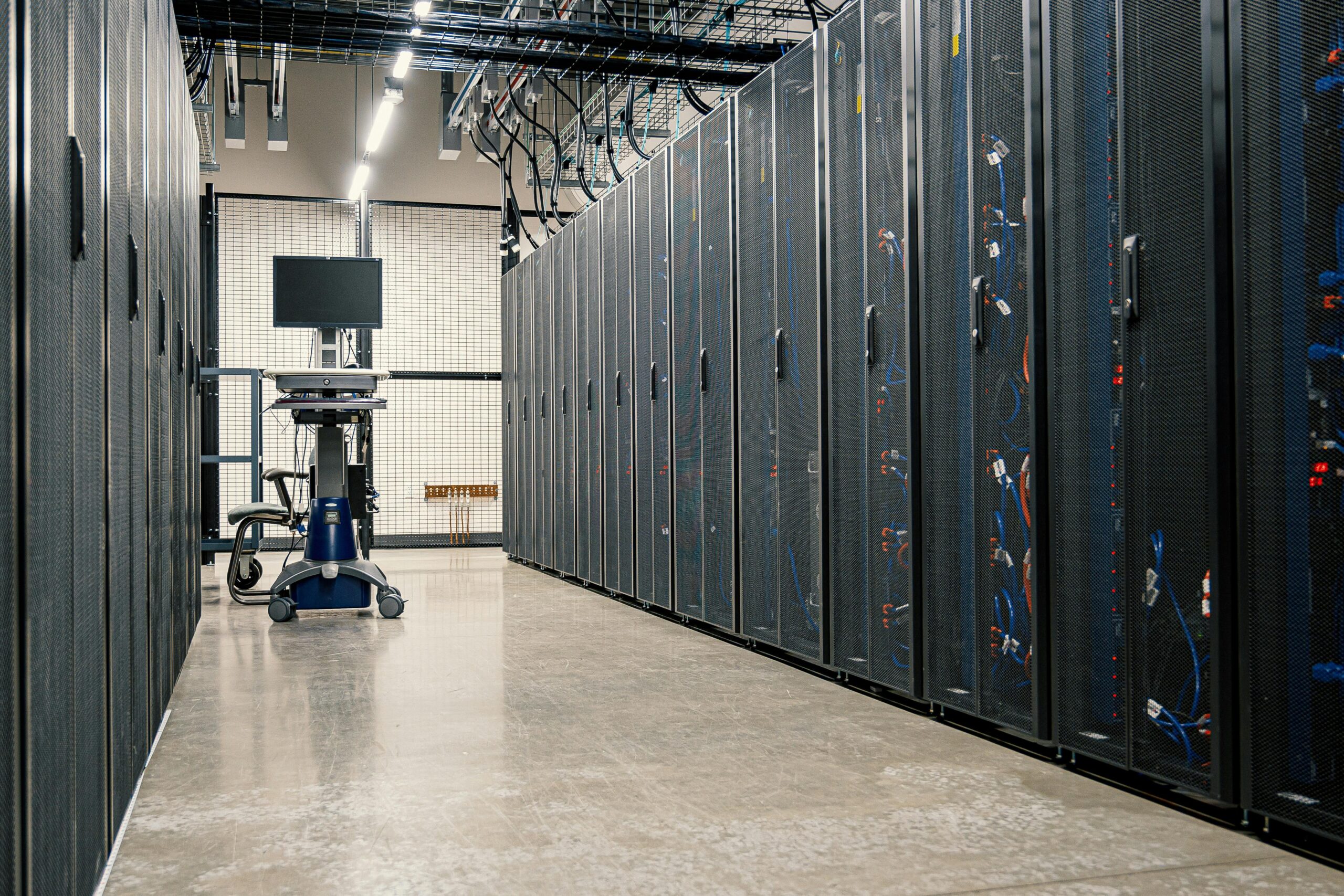 OpenAI遭遇“增长刹车”:数据中心豪赌背后的收入迷局与AI产业逻辑重构