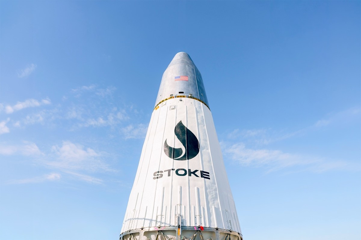 10亿美元砸向“太空印钞机”,这家公司凭什么跟SpaceX抢生意?