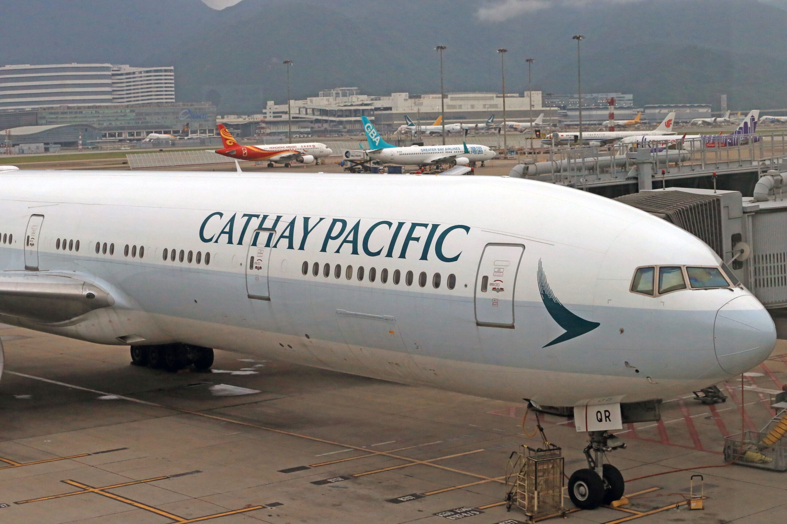 国泰航空联手谷歌,用AI给飞机“绕路”——一场对抗全球变暖的空中实验